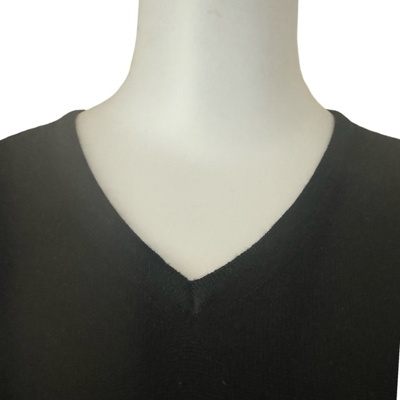 HENRI BENDEL Vintage Extra Fine Merino Wool Black V-Neck Sweater Classic Size M - Picture 3 of 13